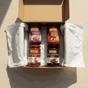 Pack Mix Salsas Lee Kum Kee 4 uds en caja kraft – selección asiática JapoFoodie